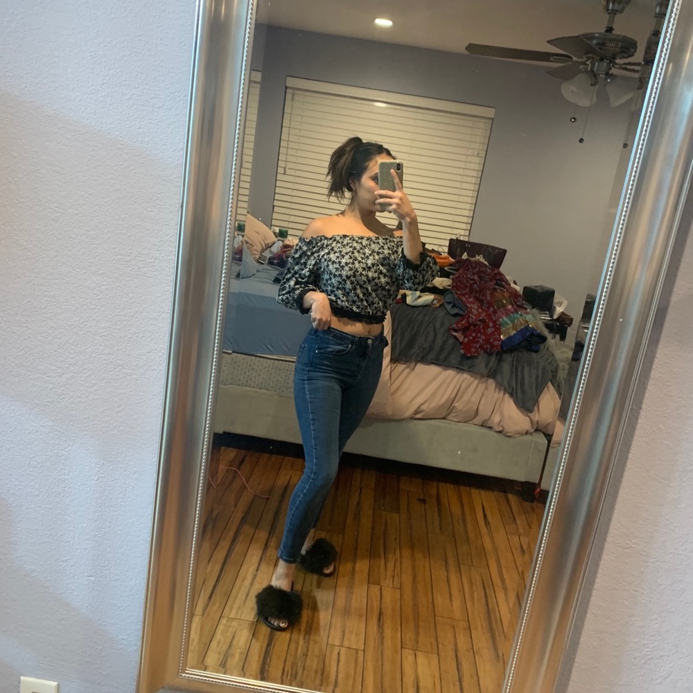 Crop Top - Picture 3 of 3